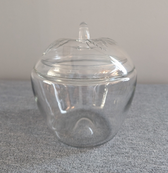 Anchor Hocking Other - Anchor Hocking Glass Apple Jar/Canister with Lid, 7"